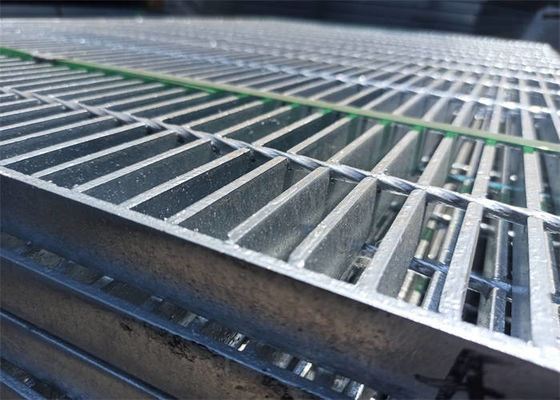 품질  Heavy Duty Steel Bar Grating Manufacturers For Highways / Airfield 공장